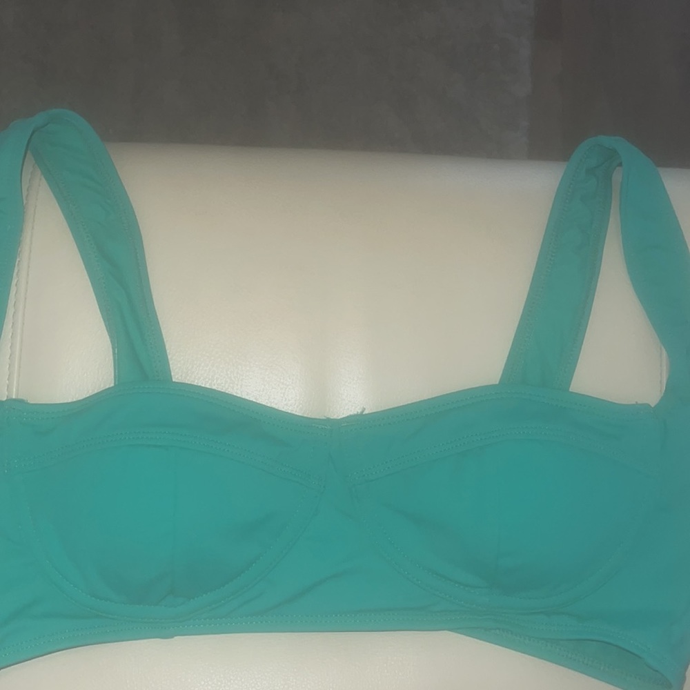 Xhilaration swim top NWT - Picture 2 of 3